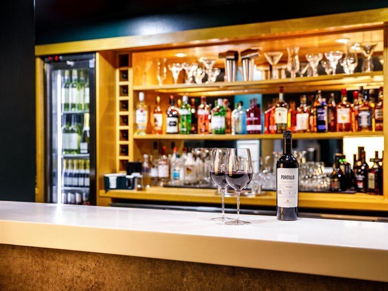 Ibis Budget London Heathrow T5 Σλόουθ Εξωτερικό φωτογραφία