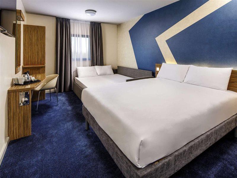 Ibis Budget London Heathrow T5 Σλόουθ Εξωτερικό φωτογραφία
