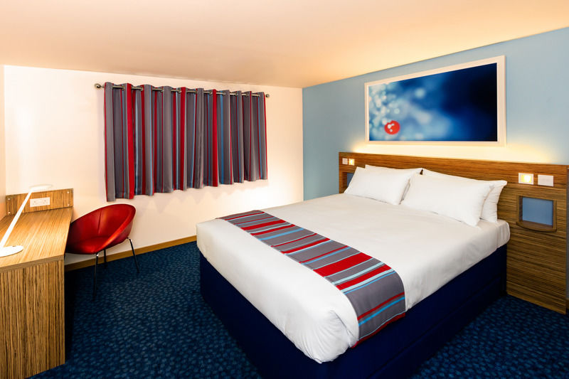 Ibis Budget London Heathrow T5 Σλόουθ Εξωτερικό φωτογραφία