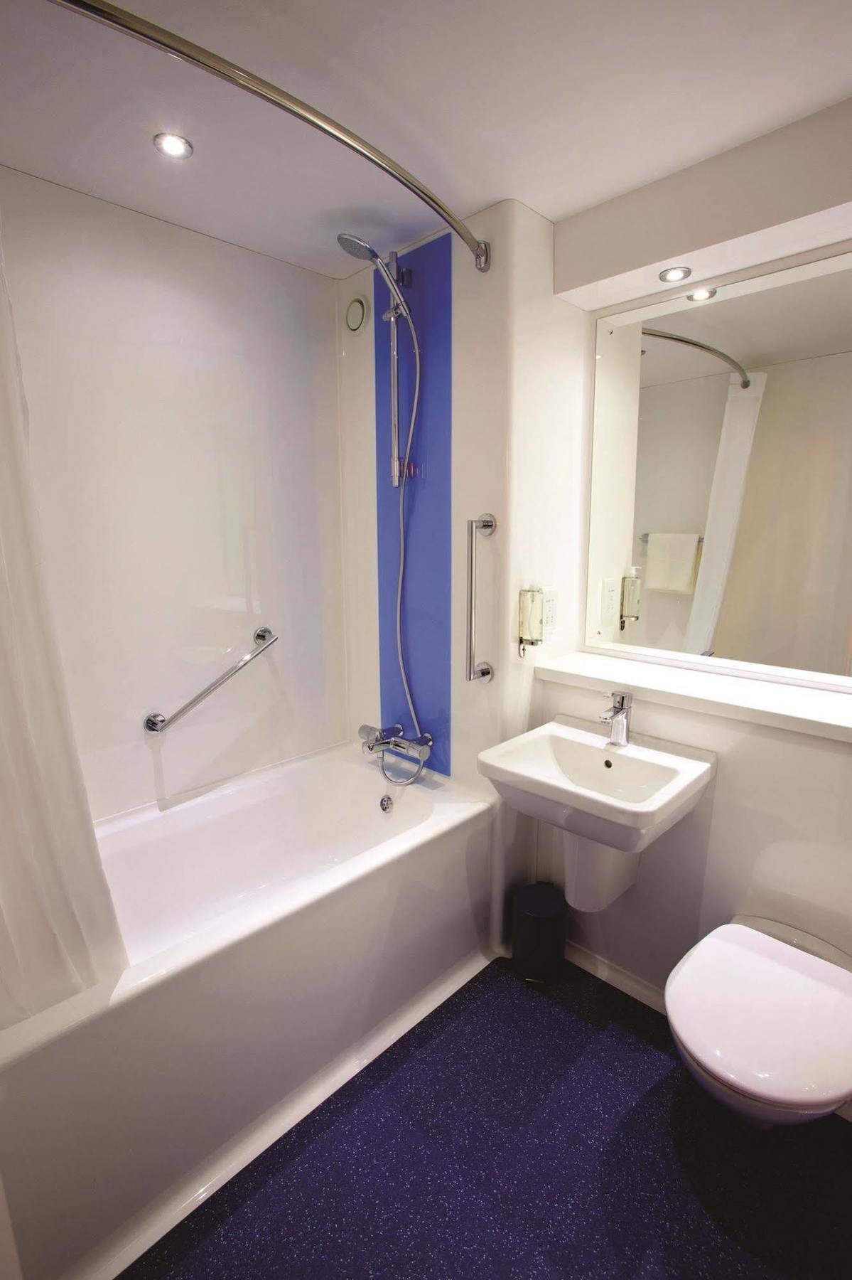 Ibis Budget London Heathrow T5 Σλόουθ Εξωτερικό φωτογραφία